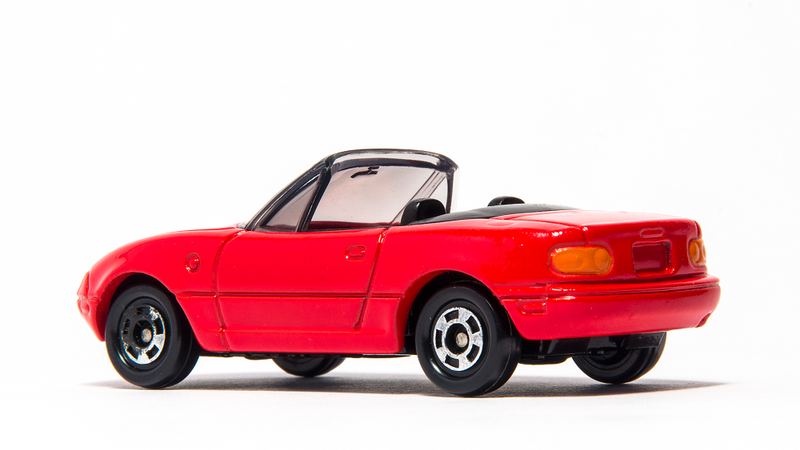 Illustration for article titled 25 years of this Happy Little Roadster